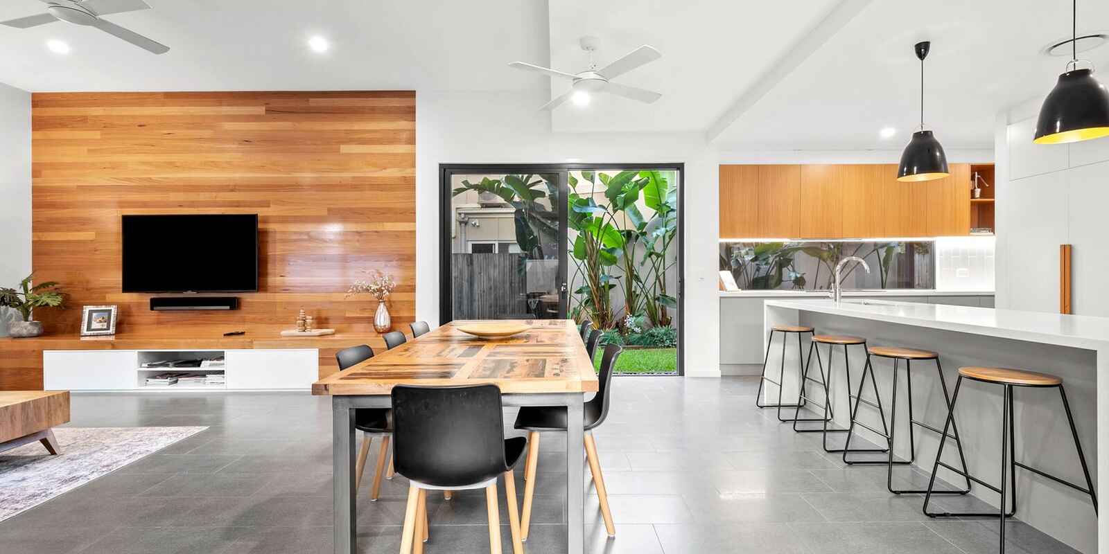 7 Waterline Close Mount Coolum