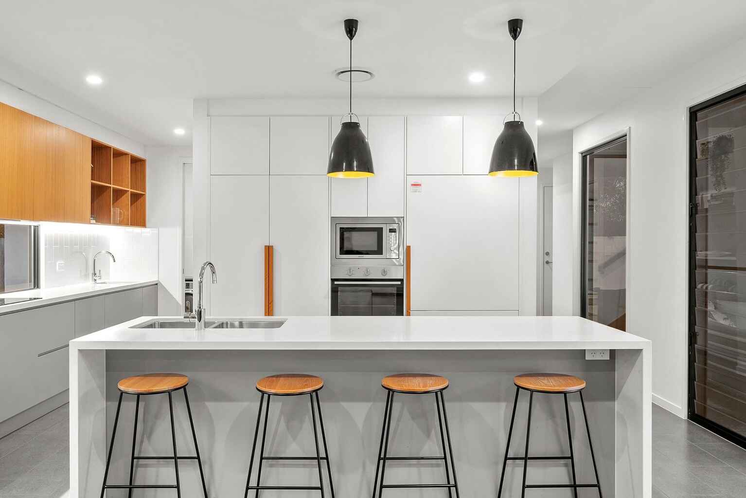 7 Waterline Close Mount Coolum