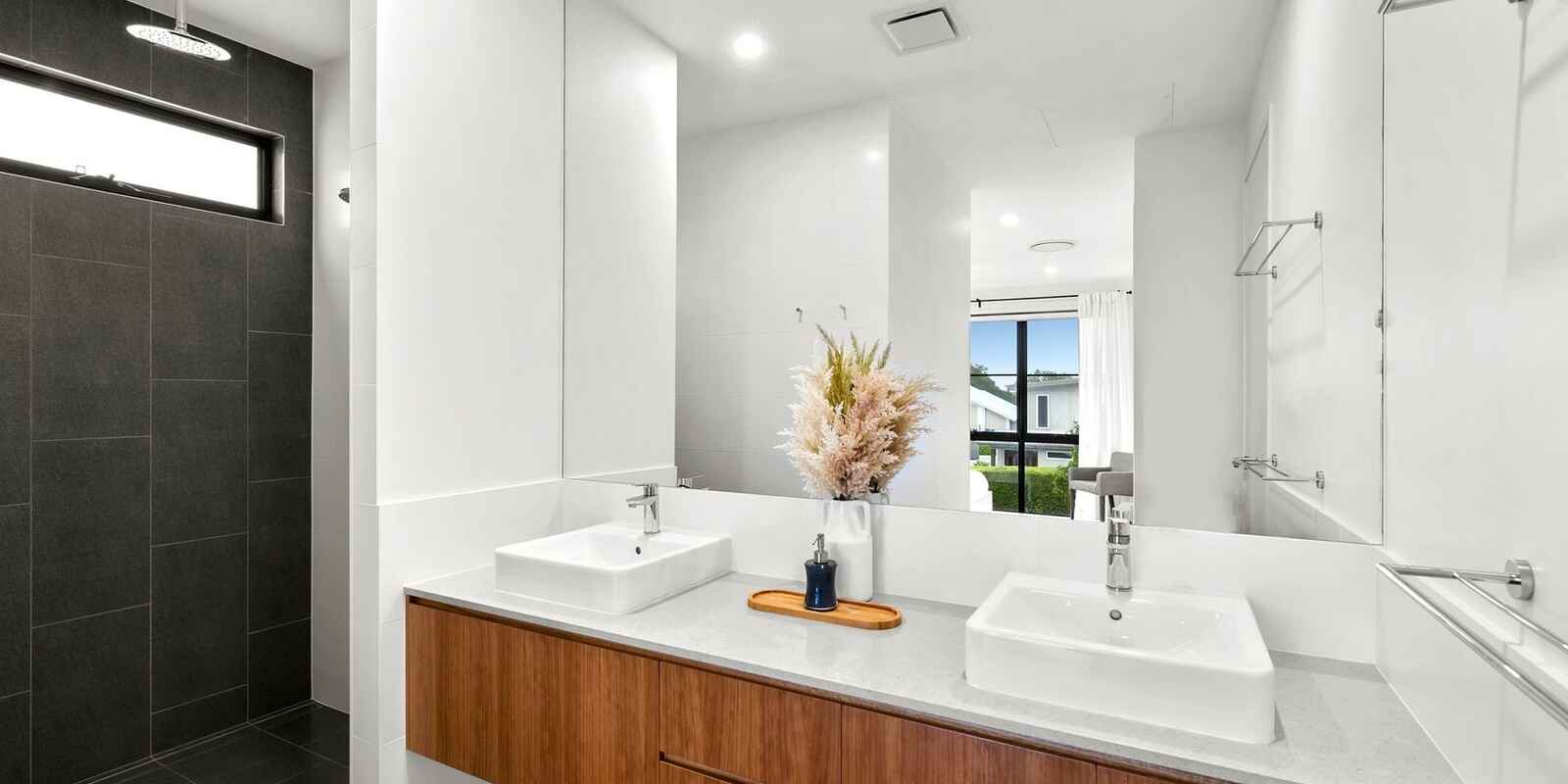 7 Waterline Close Mount Coolum