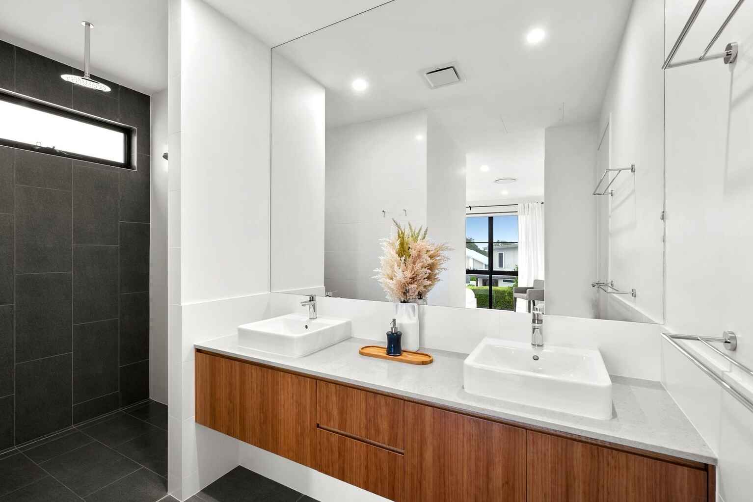 7 Waterline Close Mount Coolum