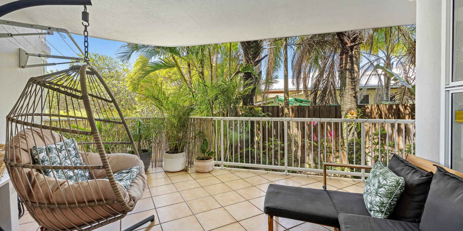 2/23 Beach Road Coolum Beach