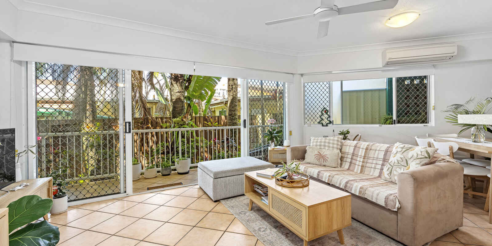 2/23 Beach Road Coolum Beach