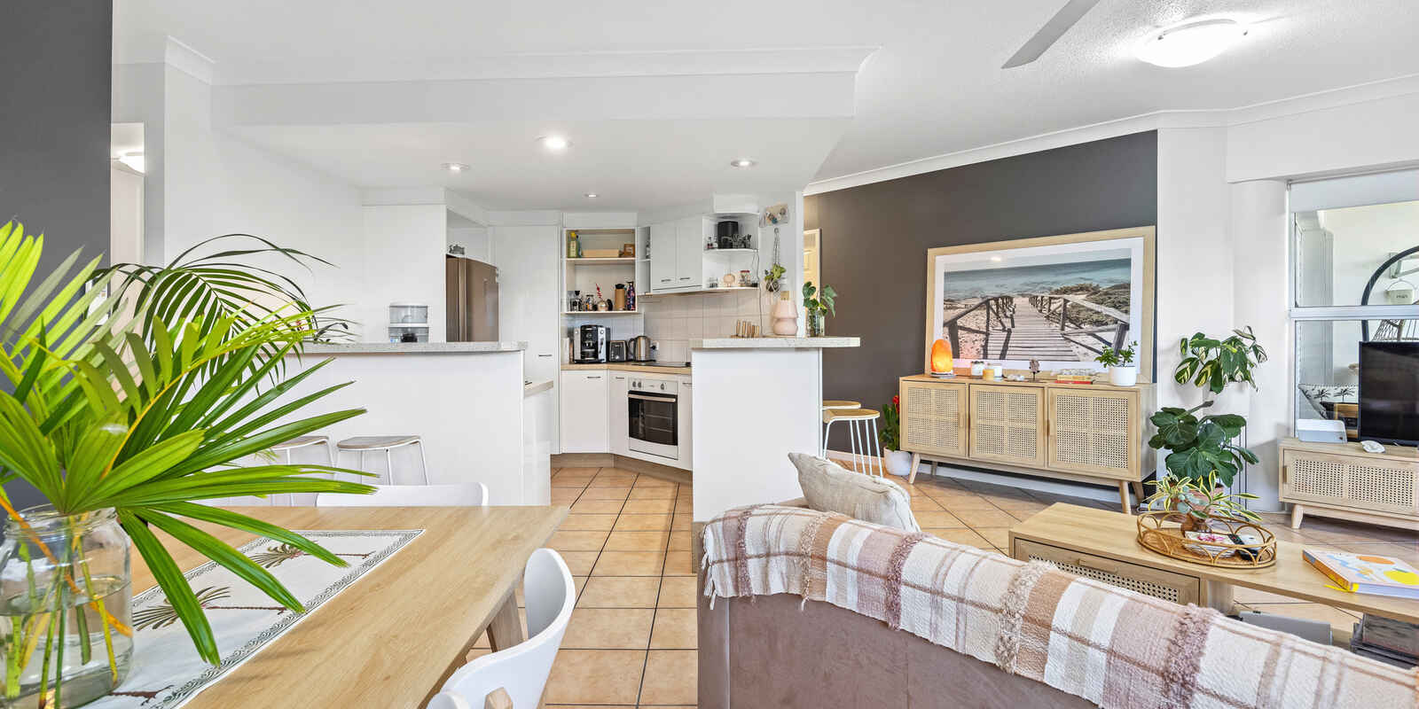 2/23 Beach Road Coolum Beach