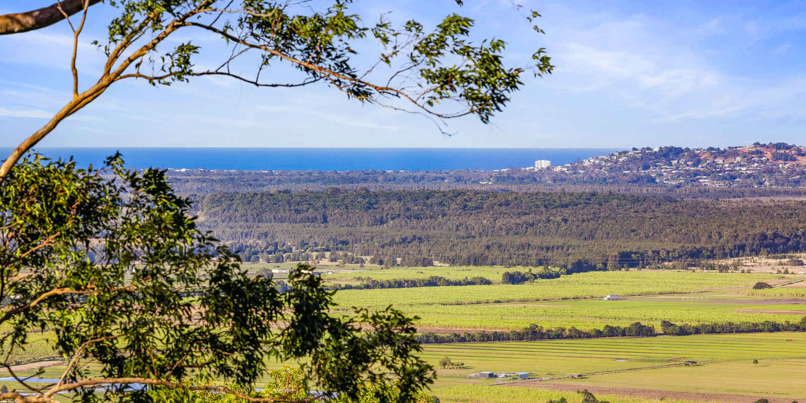 215 Ocean Vista Drive Maroochy River 215 Ocean Vista Drive Maroochy River