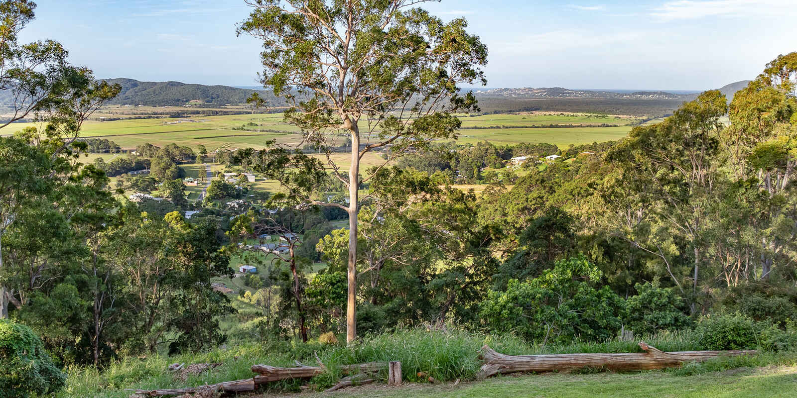 215 Ocean Vista Drive Maroochy River 215 Ocean Vista Drive Maroochy River