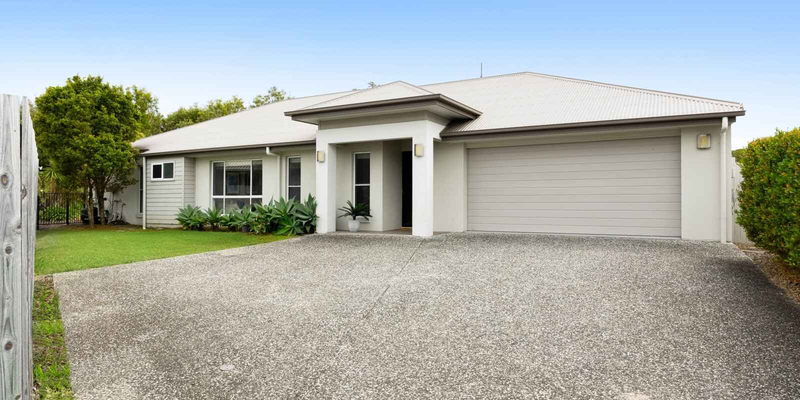 4 Hampton Court Peregian Springs 4 Hampton Court Peregian Springs