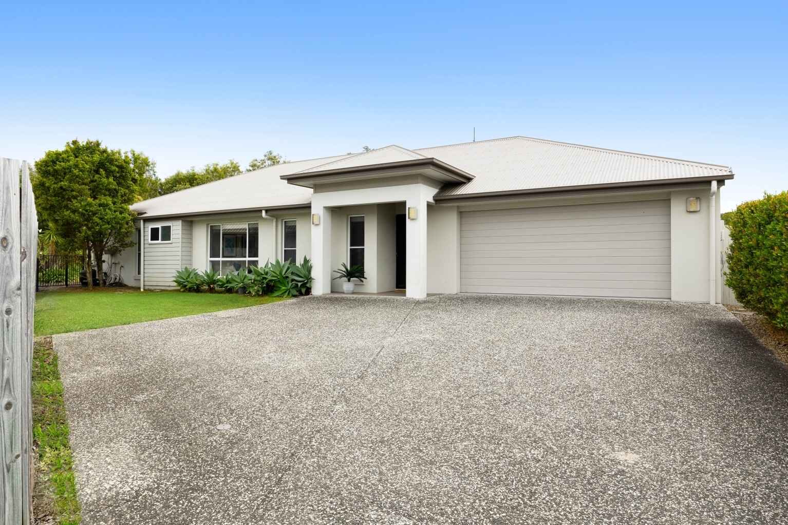 4 Hampton Court Peregian Springs