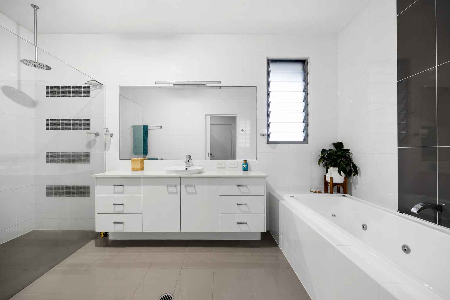 46 Vantage Drive Yaroomba 46 Vantage Drive Yaroomba