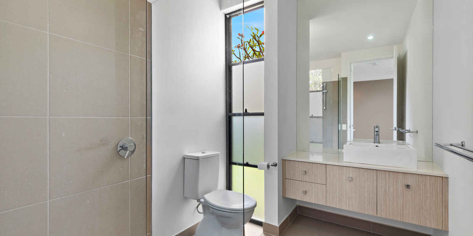 1/32 Corsair Crescent Sunrise Beach 1/32 Corsair Crescent Sunrise Beach