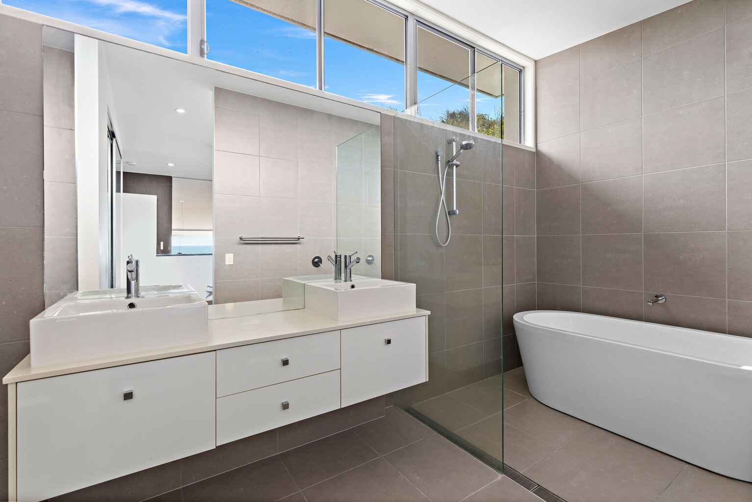 1/32 Corsair Crescent Sunrise Beach 1/32 Corsair Crescent Sunrise Beach