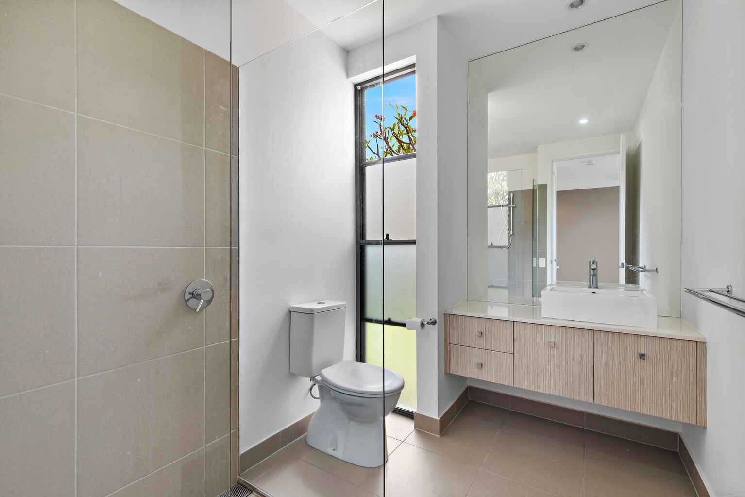 1/32 Corsair Crescent Sunrise Beach 1/32 Corsair Crescent Sunrise Beach