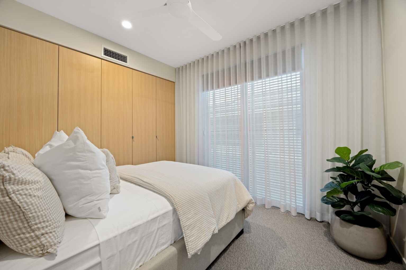 5 Whitehaven Parade Yaroomba 5 Whitehaven Parade Yaroomba