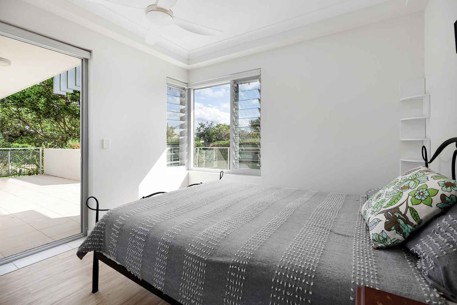 2104/27 Boardwalk Boulevard Mount Coolum