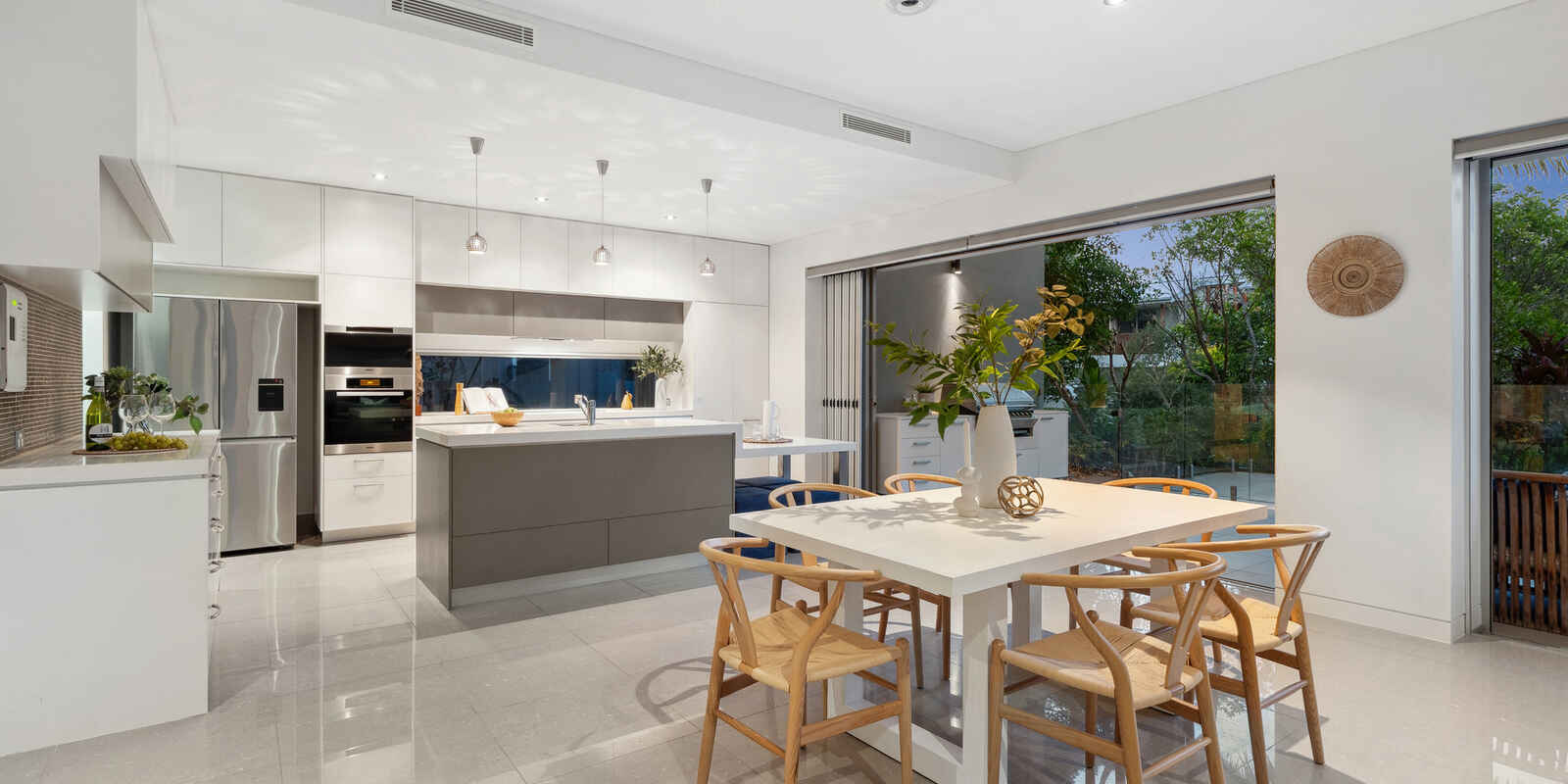 2 Whitehaven Parade Yaroomba