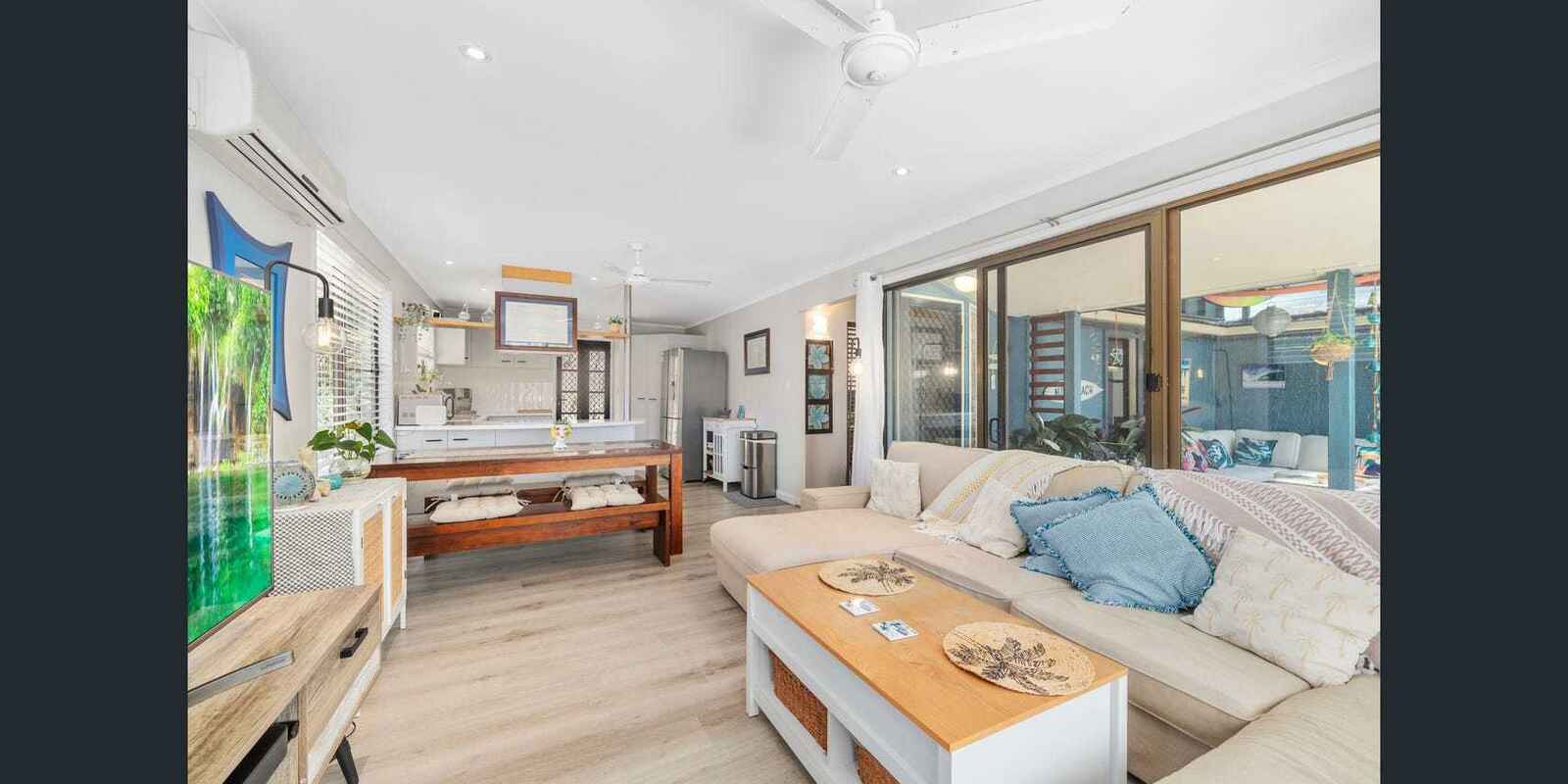 196 Centenary Heights Road Coolum Beach 196 Centenary Heights Road Coolum Beach