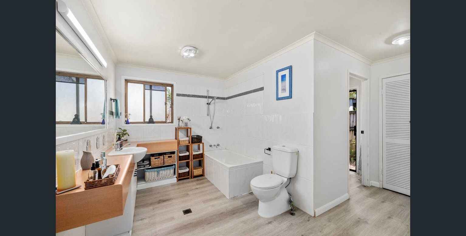 196 Centenary Heights Road Coolum Beach 196 Centenary Heights Road Coolum Beach