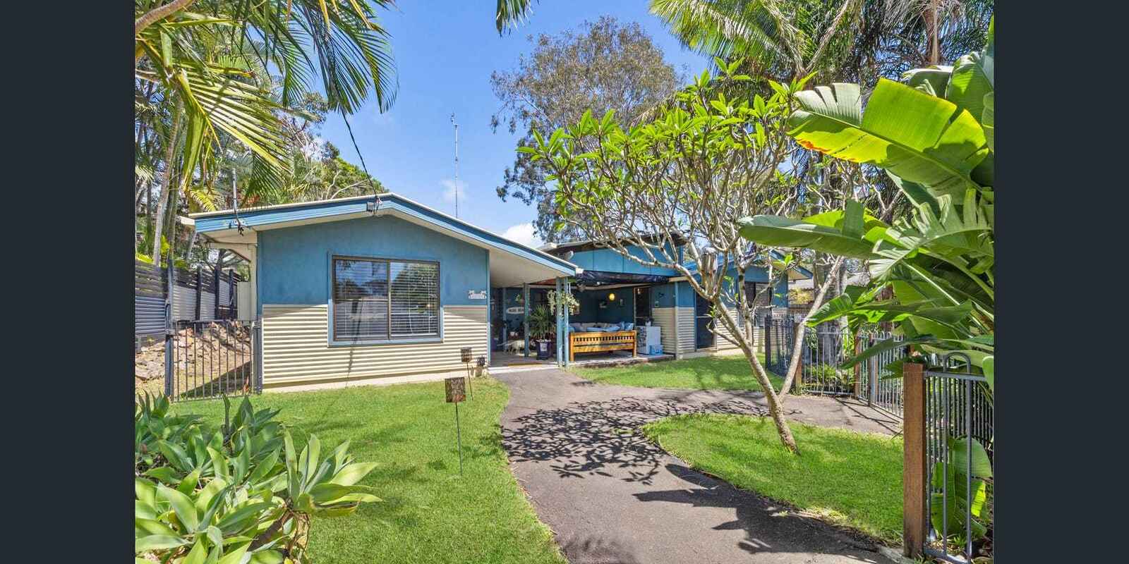 196 Centenary Heights Road Coolum Beach 196 Centenary Heights Road Coolum Beach