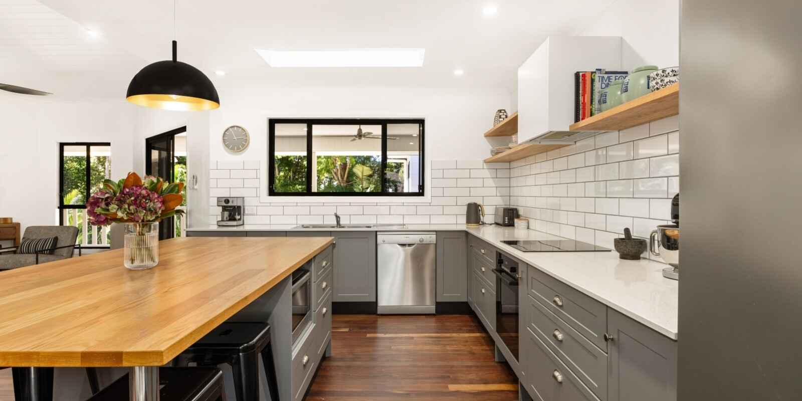 10 Joy Court Mount Coolum 10 Joy Court Mount Coolum