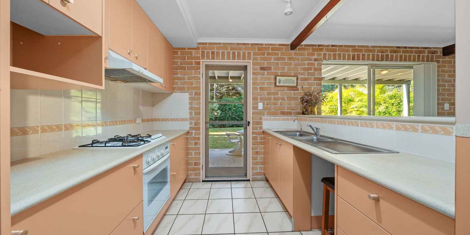 18 Warran Road Yaroomba