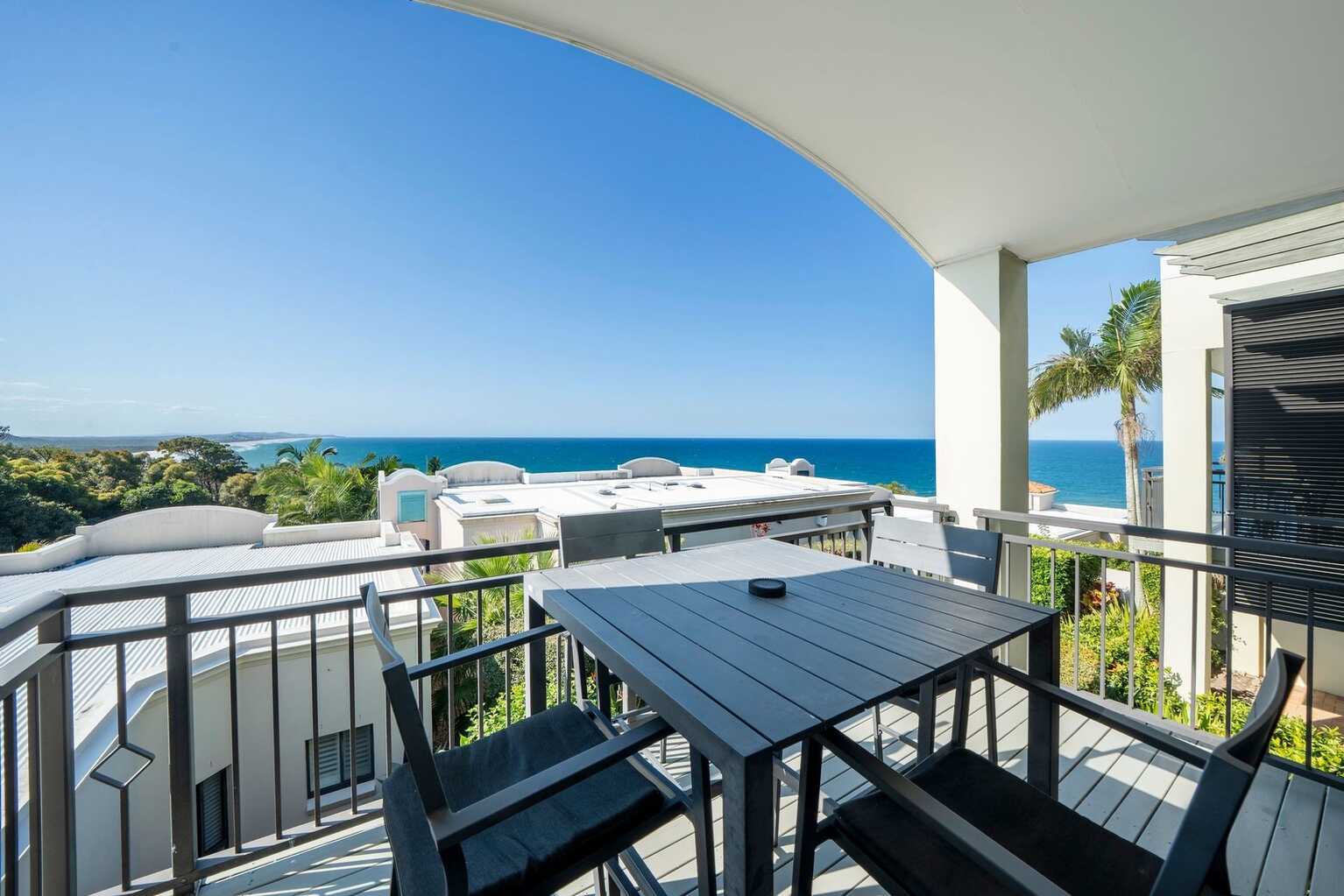 11/21 Bay Terrace Coolum Beach