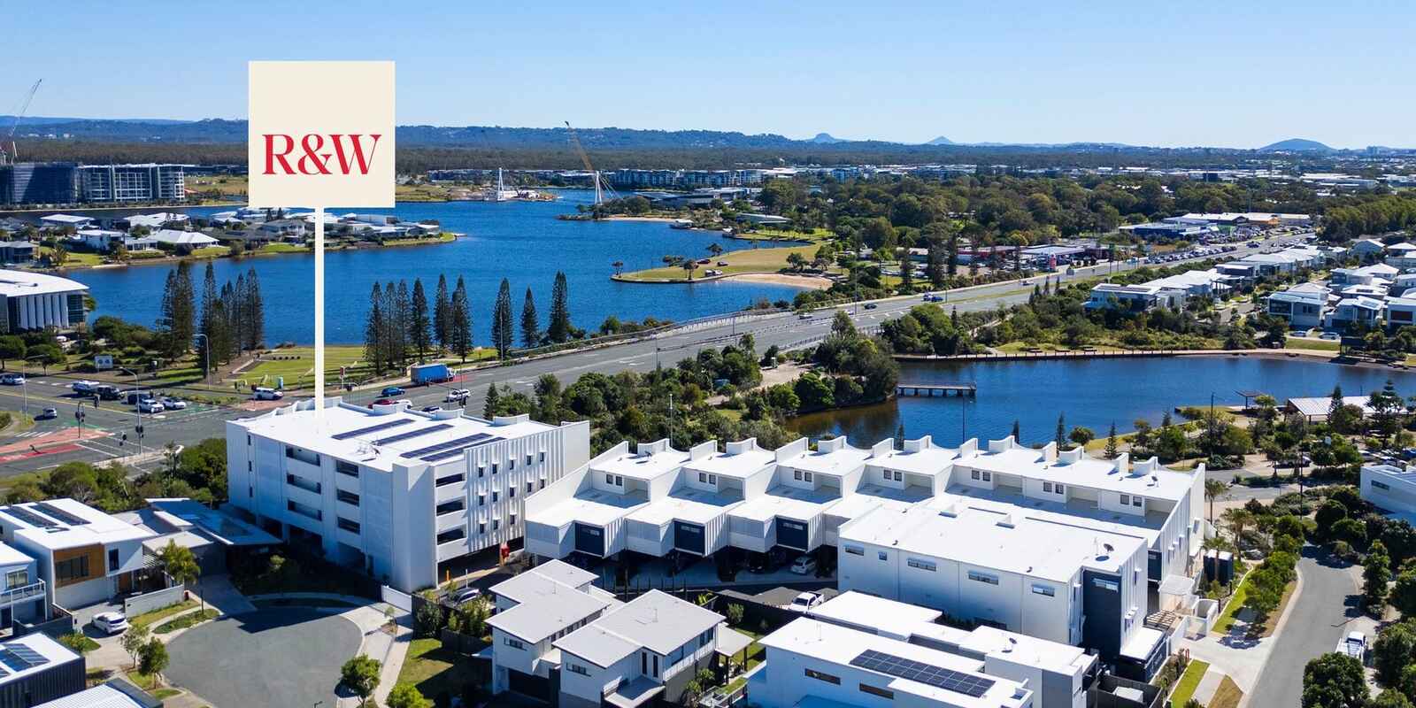 25/6 Barrel Street Bokarina