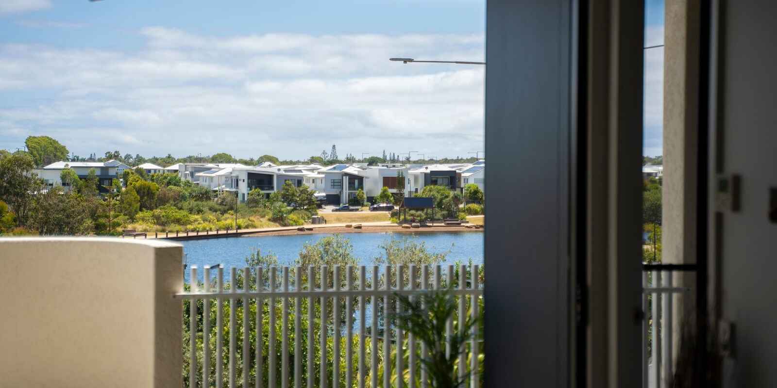 25/6 Barrel Street Bokarina