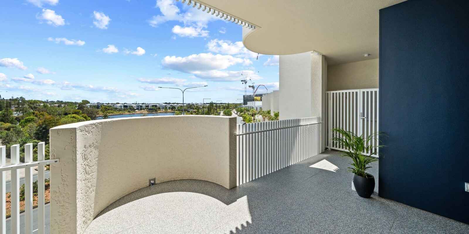 25/6 Barrel Street Bokarina