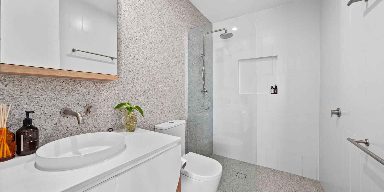 25/6 Barrel Street Bokarina