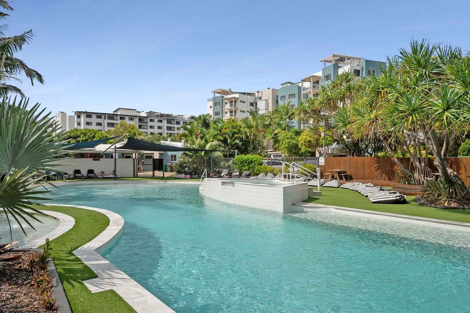 57/903 David Low Way Marcoola