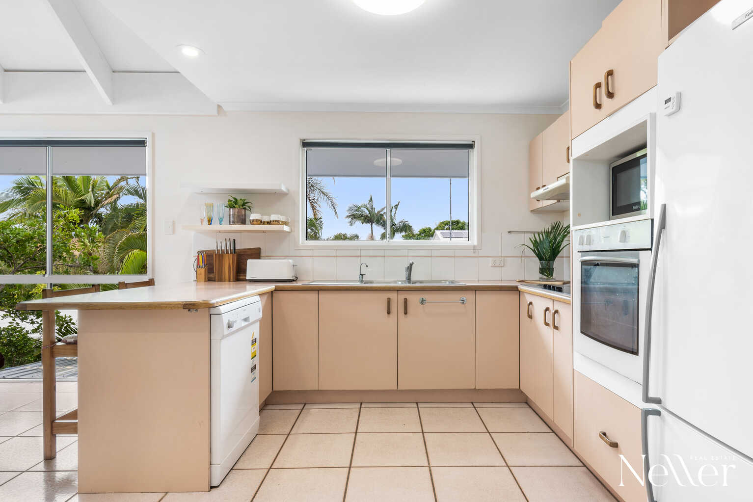 9 Newfield Street Sunrise Beach