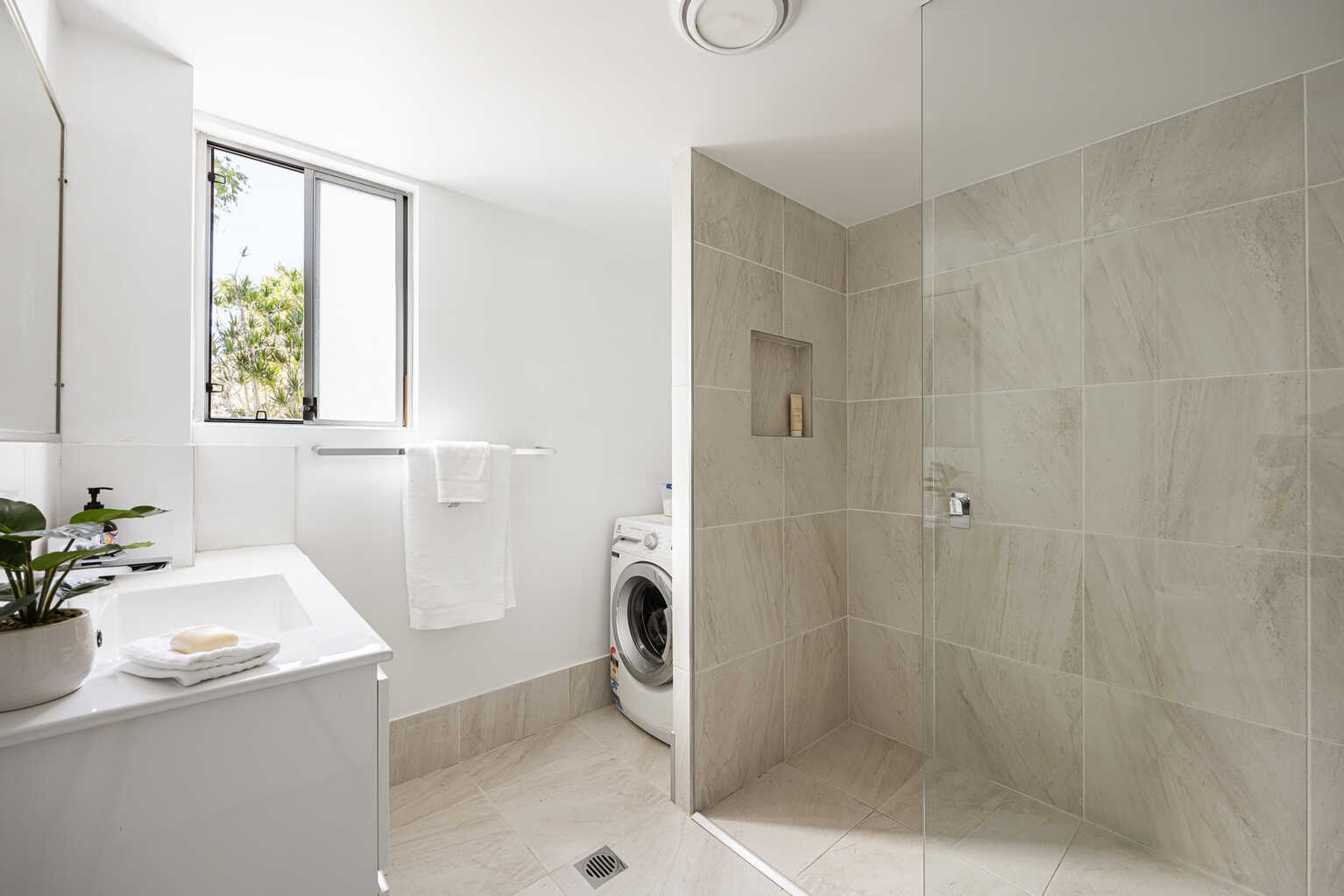 1/8A Low Street Yandina 1/8A Low Street Yandina