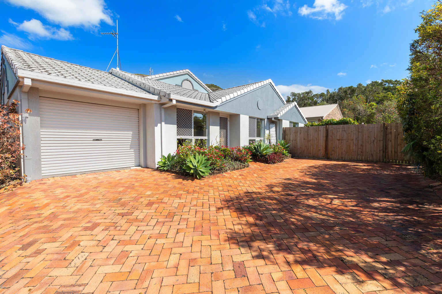 1/33 Jarnahill Drive Mount Coolum