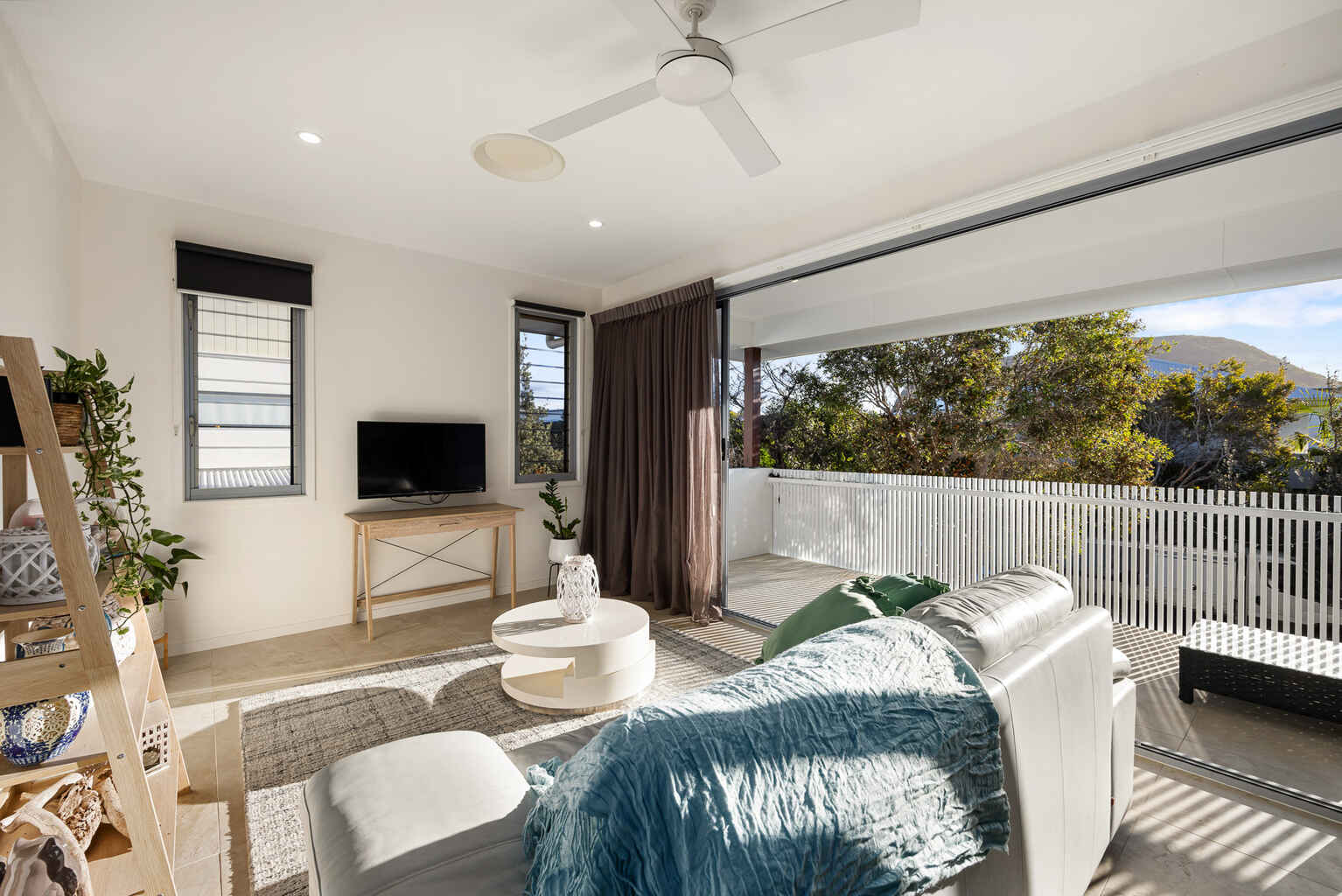 18 Belle Mare Avenue Yaroomba 18 Belle Mare Avenue Yaroomba