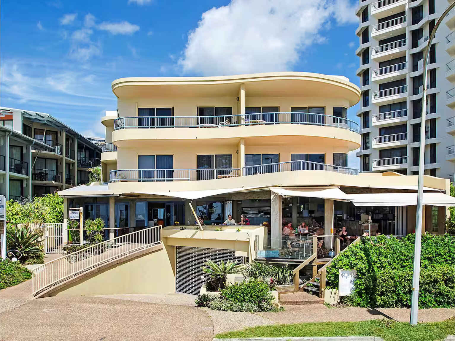 12/1768 David Low Way Coolum Beach