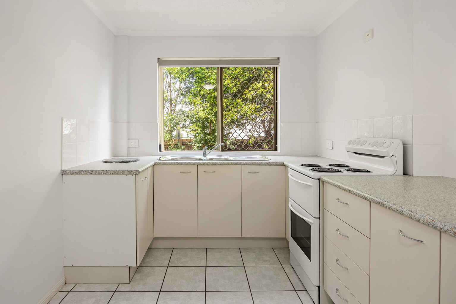 2/4 Low Street Yandina 2/4 Low Street Yandina