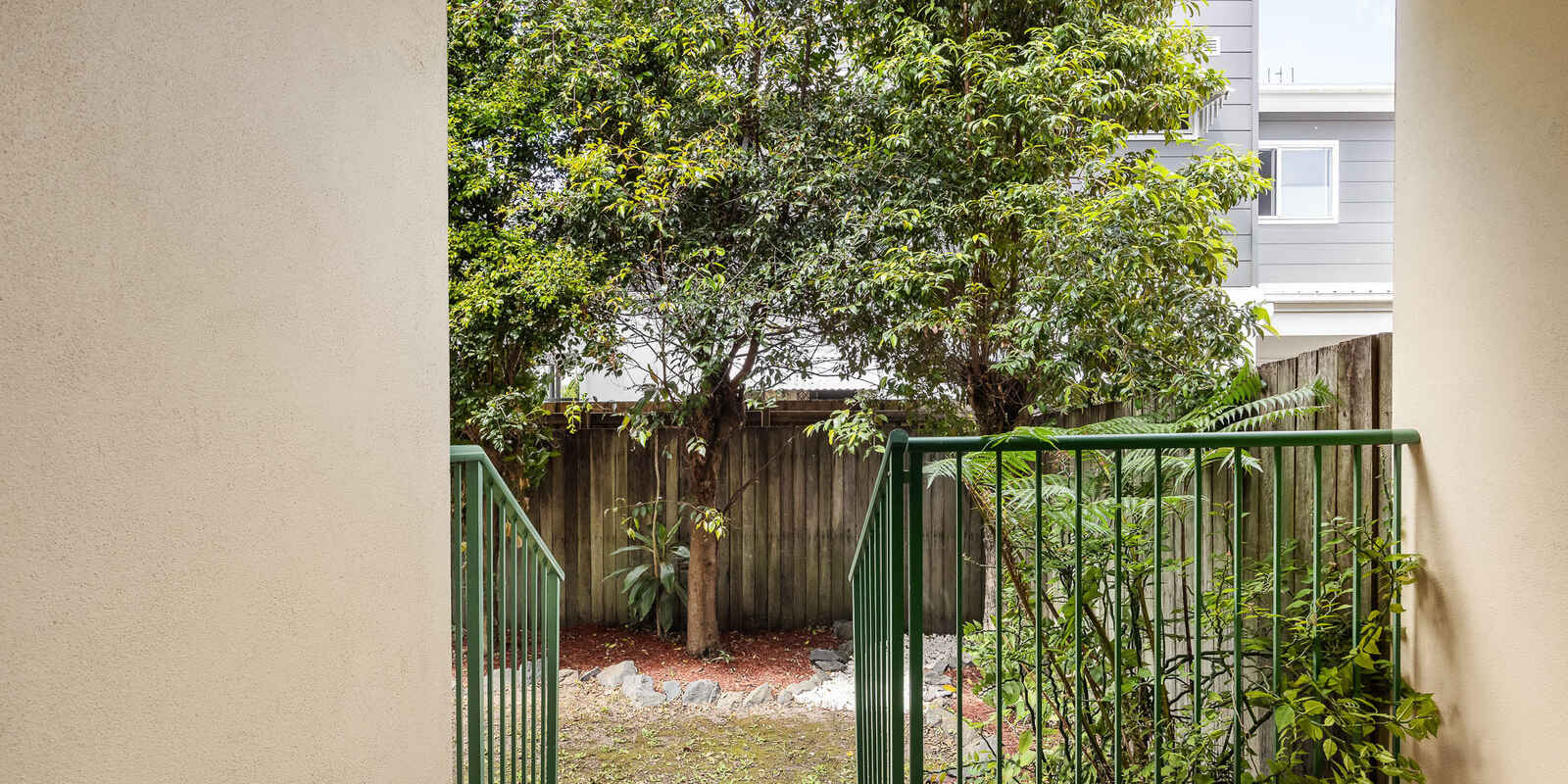 2/4 Low Street Yandina 2/4 Low Street Yandina